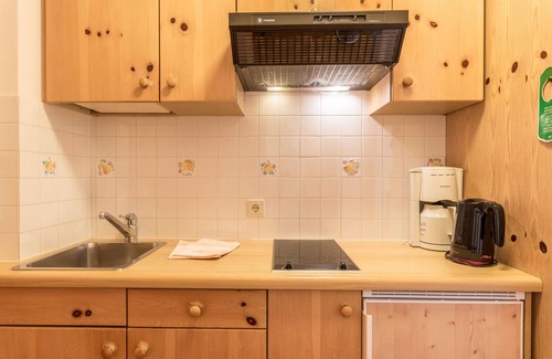 San Cassiano Apartment | Cozy Apartment "Dolomieu 21" with Mountain View & Wi-Fi