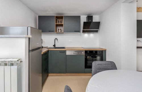 Brsec Apartment | Cozy apartment in Brsec with WiFi