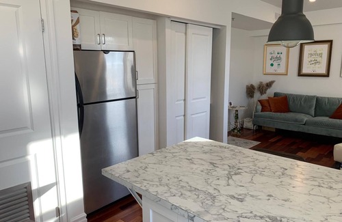 Chinatown Apartment | Cozy apartment in Downtown Montreal, Old Port, Quartier des spectacles