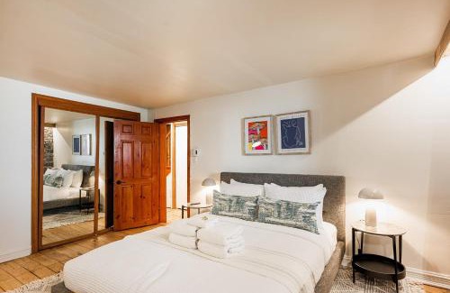 Shaughnessy Village Apartment | Cozy Apartment in Downtown Montreal