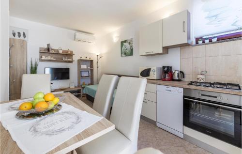 Valbandon Apartment | Cozy Apartment In Fazana With Wifi