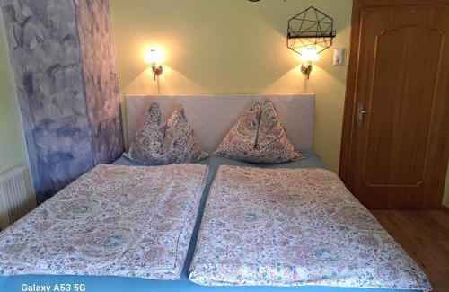 Feld am See Apartment | Cozy Apartment in Feld am See near Ski Slopes