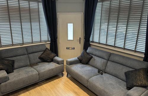 Stoke-on-Trent Apartment | Cozy Apartment in Stoke-on-Trent One double bed
