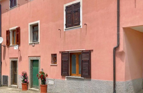 Comeglio Apartment | Cozy apartment in Moneglia with kitchen