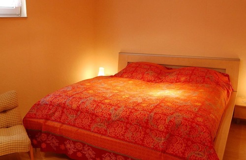Niederehe Apartment | Cozy Apartment in Niederehe Eifel near Forest