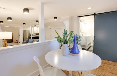Richmond Apartment | Cozy Apartment in Richmond Neighborhood Craftsman Home