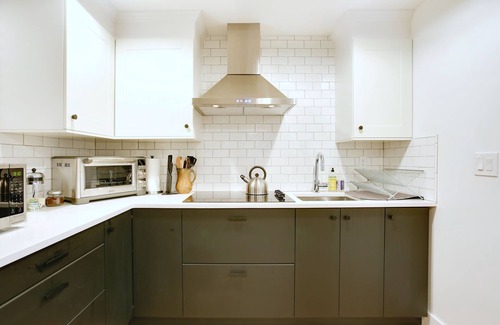 Richmond Apartment | Cozy Apartment in Richmond Neighborhood Craftsman Home