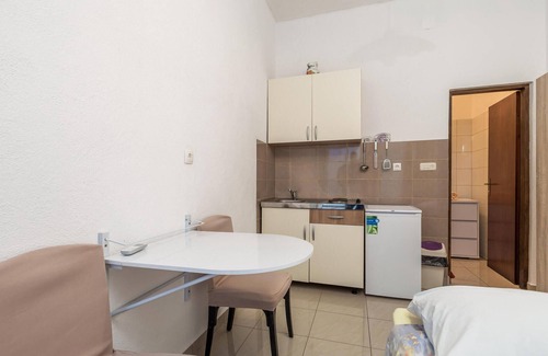 Sveti Juraj Apartment | Cozy apartment in Sveti Juraj with WiFi