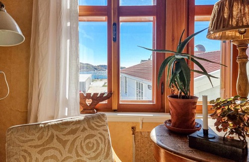 Skaerhamn Apartment | Cozy apartment in Skärhamn with WiFi