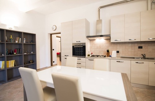 Piombino Apartment | Cozy apartment in the historic heart of Piombino