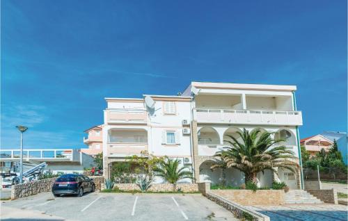 Vidalici Apartment | Cozy Apartment In Vidalici With Wifi