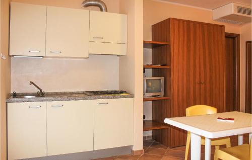 Scarlino Apartment | Cozy Apartment In Puntone With Wifi