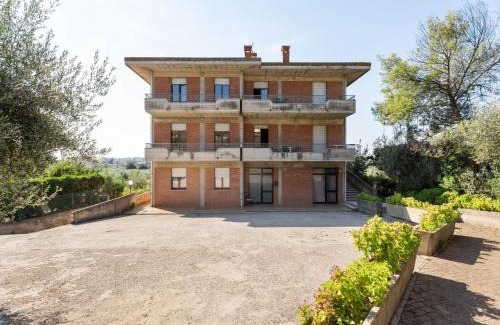 Tuoro sul Trasimeno Apartment | Cozy apartment with swimming pool and gym on Lake Trasimeno
