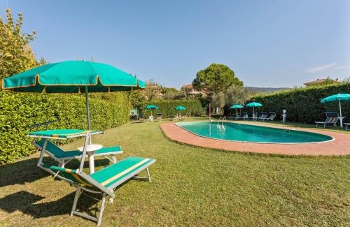 Tuoro sul Trasimeno Apartment | Cozy apartment with swimming pool and gym on Lake Trasimeno
