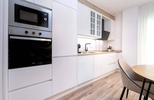 Figares Apartment | Cozy Apartment Near City Center. Lope de Vega