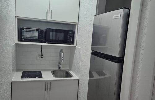 Garland Apartment | Cozy apartment/Studio in lovely Garland with WiFi, AC