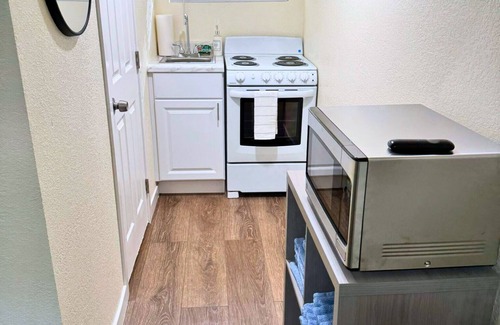 West Colorado Springs Apartment | Cozy apartment/studio with AC in Colorado Springs
