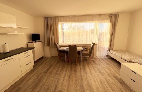 Rheindorf Apartment | Cozy apartment with balcony