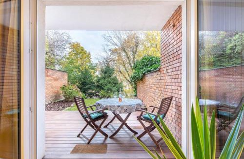 Castle Hill Apartment | Cozy Apartment with Garden in the Castle District