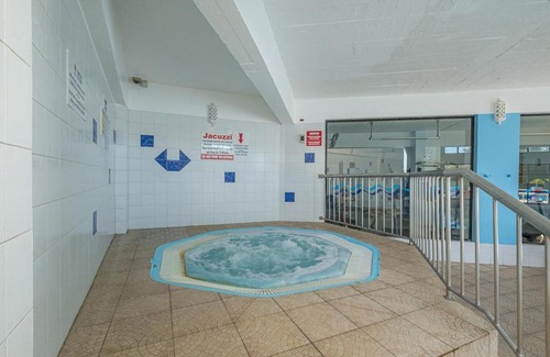 Correeira Apartment | Cozy Apartment with indoor pool