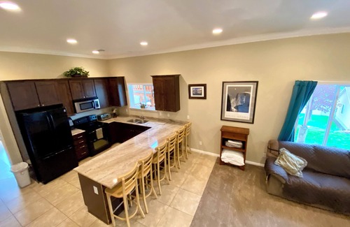 Payson House | Cozy Apartment with Loft, Theater Room, & Gorgeous Mountain Views! Sleeps 8