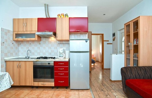 Fazana Apartment | Cozy Apartment With Shared Pool