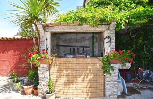 Fazana Apartment | Cozy Apartment With Shared Pool