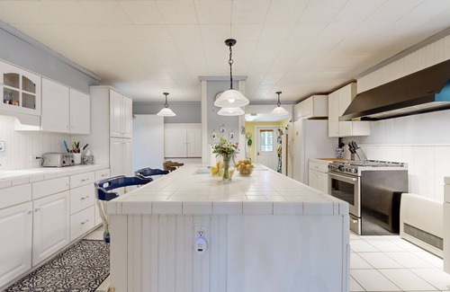 Bass Harbor Apartment | Cozy Apartment with Stunning Views and Private Pool Table