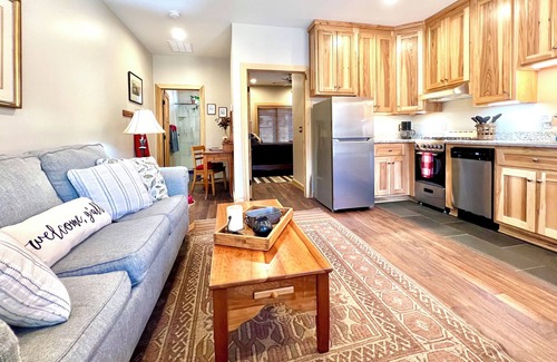 Reed Creek Apartment | Cozy apartment with WiFi and AC in wonderful Hartwell