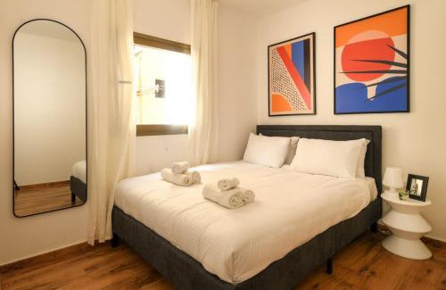 Kerem HaTeimanim Apartment | Cozy Apt 4-min from the Beach with Mamad by Sea N' Rent