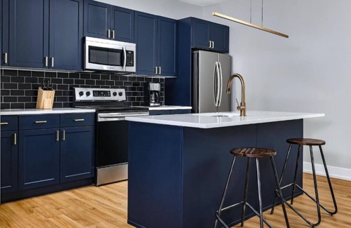 Fishtown Apartment | Cozy Art-filled Fishtown Home