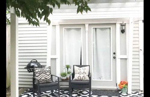 Midtown House | Cozy Artists Retreat in the Heart of Nashville