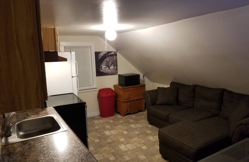 Ashland Apartment | Cozy Ashland apartment near Lakes, Skiing, Hiking, PSU