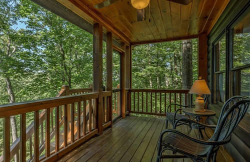 Blue Ridge Cabin | Cozy Aska Cabin by Escape to Blue Ridge