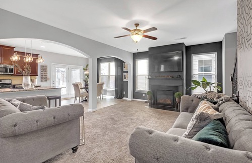Riverdale House | Cozy Atlanta home near the airport - 3 miles
