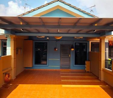 Taman Mount Austin House | Cozy Austin - 10 mins from Aeon Tebrau City