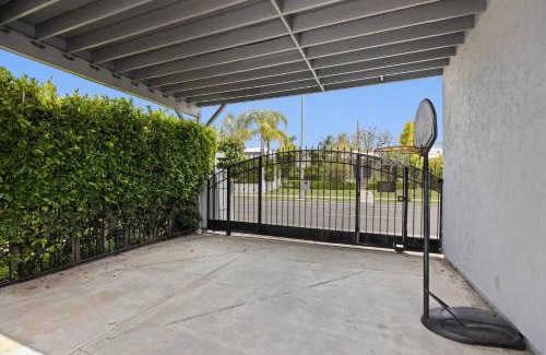 Pico - Robertson House | Cozy Backhouse Stay – Sleeps 2 Beverly Hills Adj