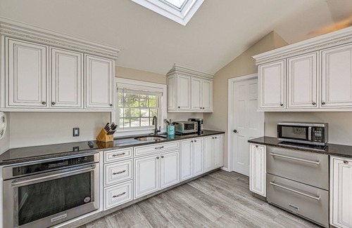 Baiting Hollow Cottage | Cozy Baiting Hollow Bungalow: Views, Walk to Beach