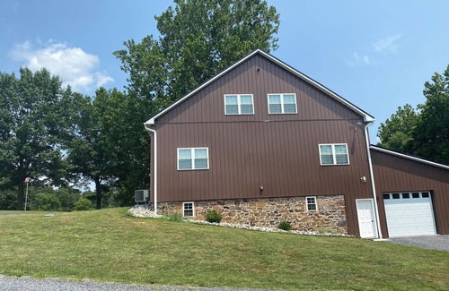 Gettysburg House | Cozy Barndominium located on 48 acres, minutes from Battlefield.