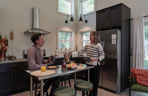 White Mills House | Cozy Basecamp Near Ski, Lake, Trails, Hospitals