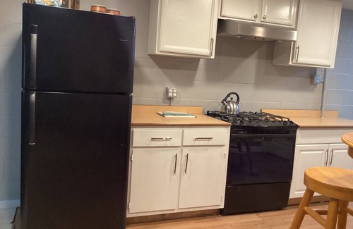 Powder Springs Apartment | Cozy basement apartment.