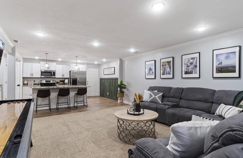 Kaysville House | Cozy basement apartment