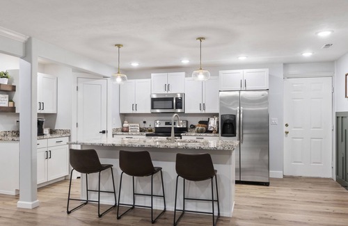 Kaysville House | Cozy basement apartment