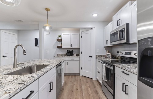 Kaysville House | Cozy basement apartment