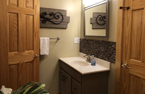 White Pine Apartment | Cozy basement large studio suite with private access