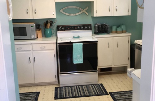 South Harbor Island Cottage | Cozy Beach Cottage on South Harbor Island, Water Views, Wrightsville Beach, NC