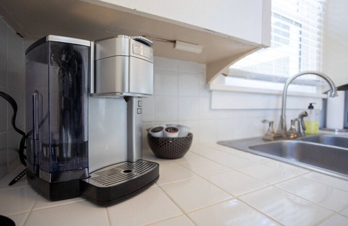 Vina Del Mar Island Cottage | Cozy beach cottage with pool and a minute walk to the beachn