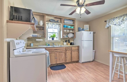 Aransas Pass Cottage | Cozy Beach/Fishing Cottage in Aransas Pass!