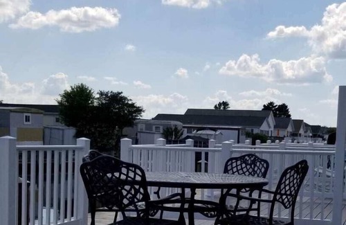 Caine Woods House | Cozy Beach Getaway - 136th St Ocean City, Maryland