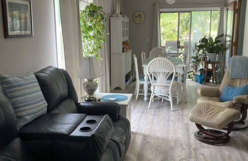 Sunset Beach House | Cozy Beach House beautiful Sunset Beach , only a 5 min drive